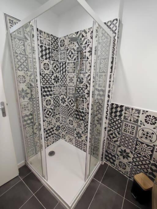 Cocon De Charline - Charme Et Elegance Dans Le Centre Apartment Montauban Exterior photo