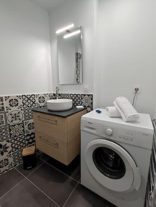 Cocon De Charline - Charme Et Elegance Dans Le Centre Apartment Montauban Exterior photo