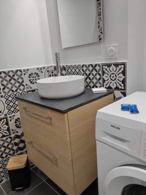 Cocon De Charline - Charme Et Elegance Dans Le Centre Apartment Montauban Exterior photo