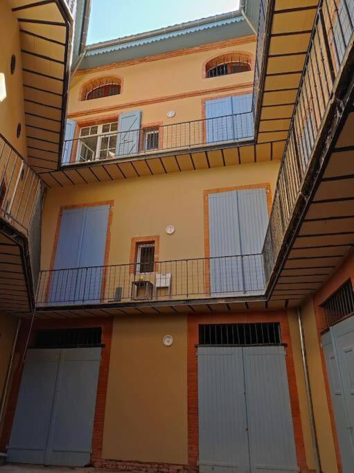 Cocon De Charline - Charme Et Elegance Dans Le Centre Apartment Montauban Exterior photo